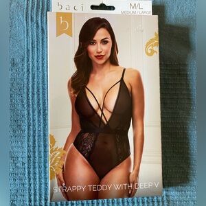 NWT BACI STRAPPY TEDDY W/DEEP V - size M/L